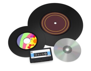17235300-un-12-e-un-7-dischi-in-vinile-una-cassetta-compatta-e-un-disco-cd-rendering-3d-